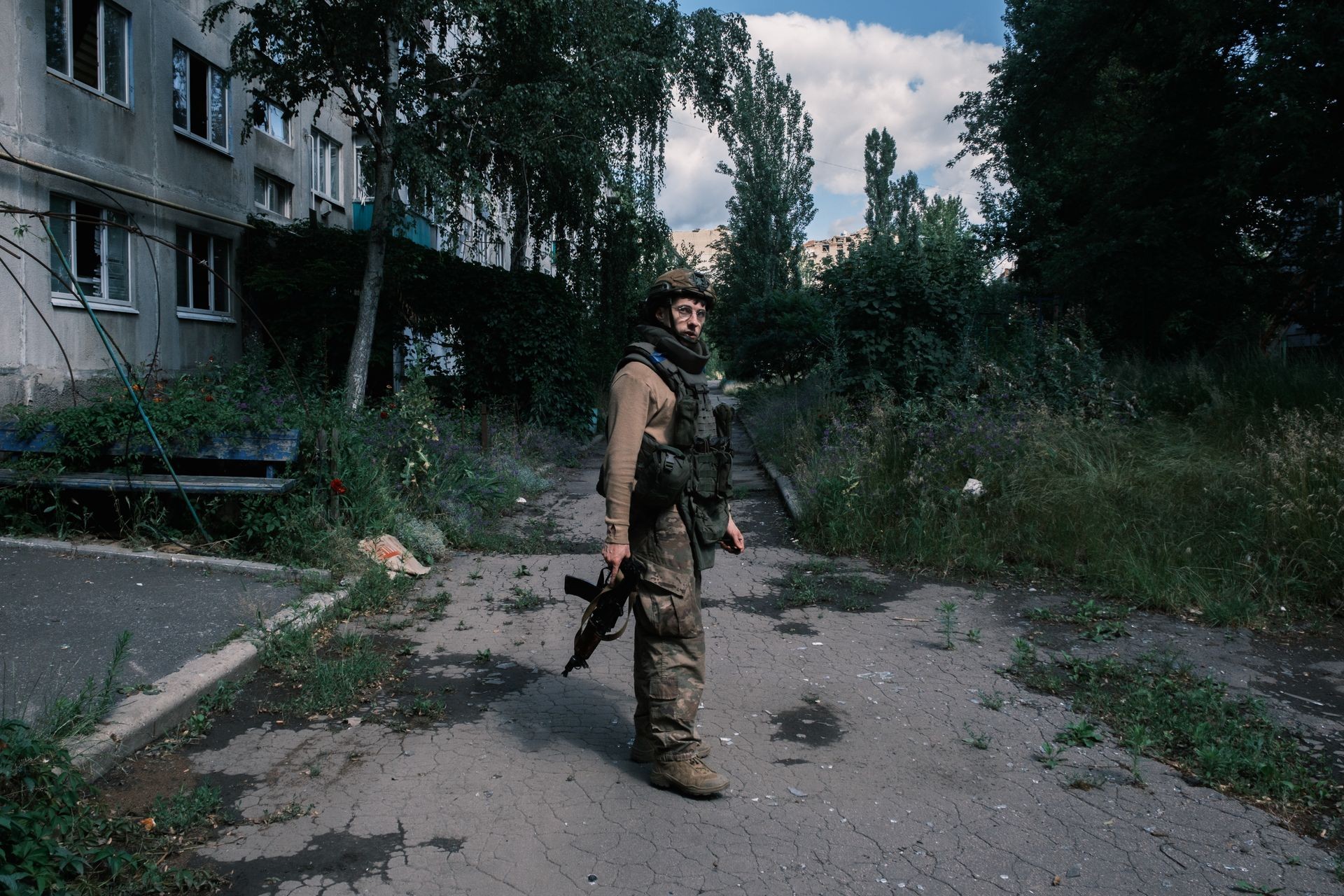 As Russia closes in on Pokrovsk, battle for key city enters its final act