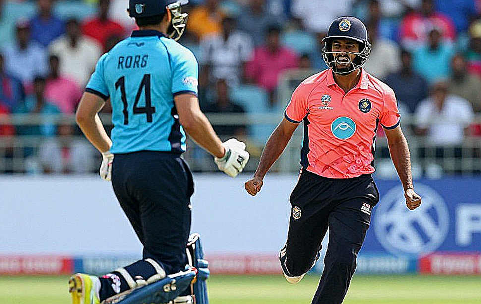 প্রমাণের শৃঙ্খল: এশীয় ক্রিকেটের ট্রান্সফার-অর্থনীতিতে গুজবের স্তর, চুক্তির অঙ্ক এবং ফাঁকা তথ্যের পাঠ