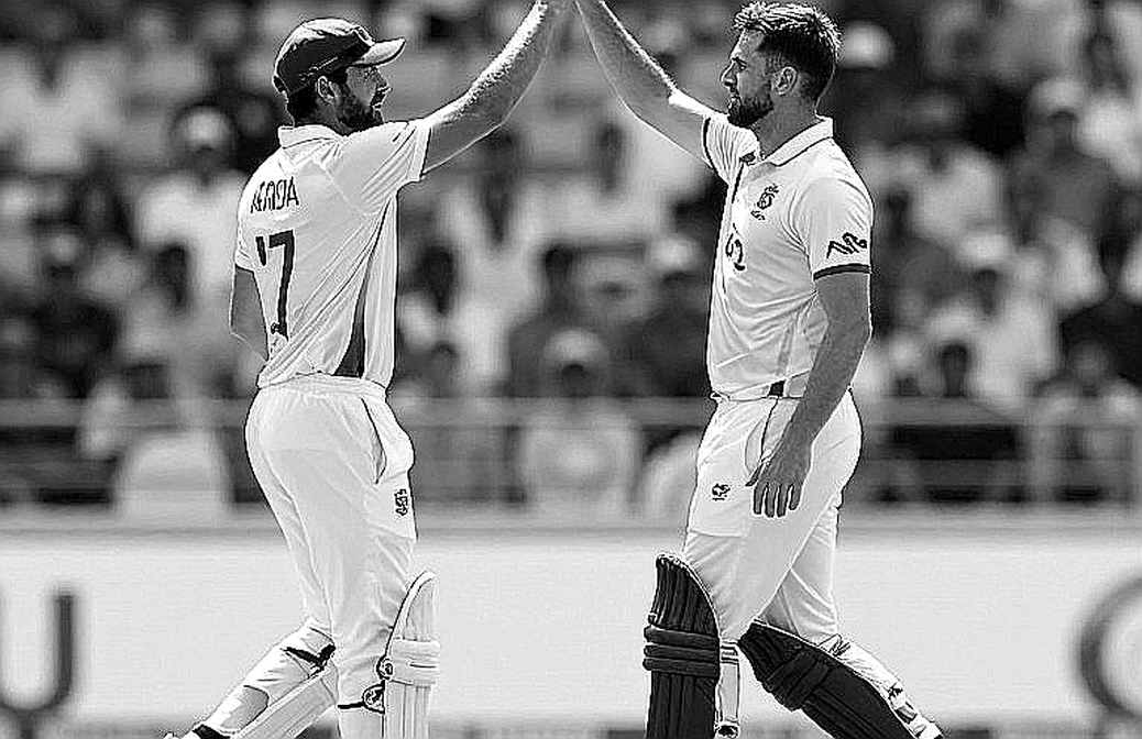 খাতার দুই পাশ: এশিয়ার ফ্র্যাঞ্চাইজি নিলাম যা লিখে রাখে, যা মুছে দেয়